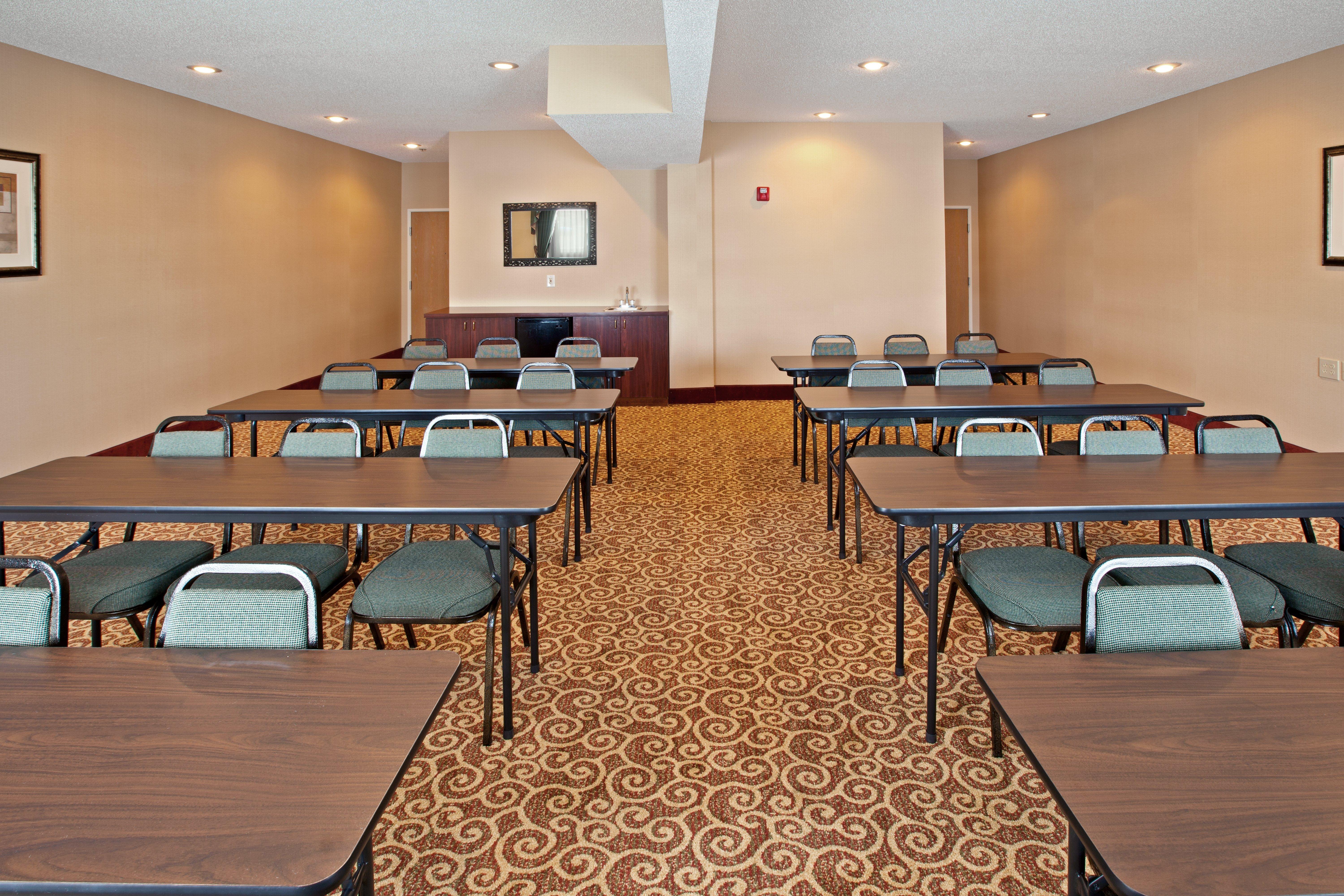 Holiday Inn Express Hotel & Suites Cincinnati-North/Sharonville Exterior foto