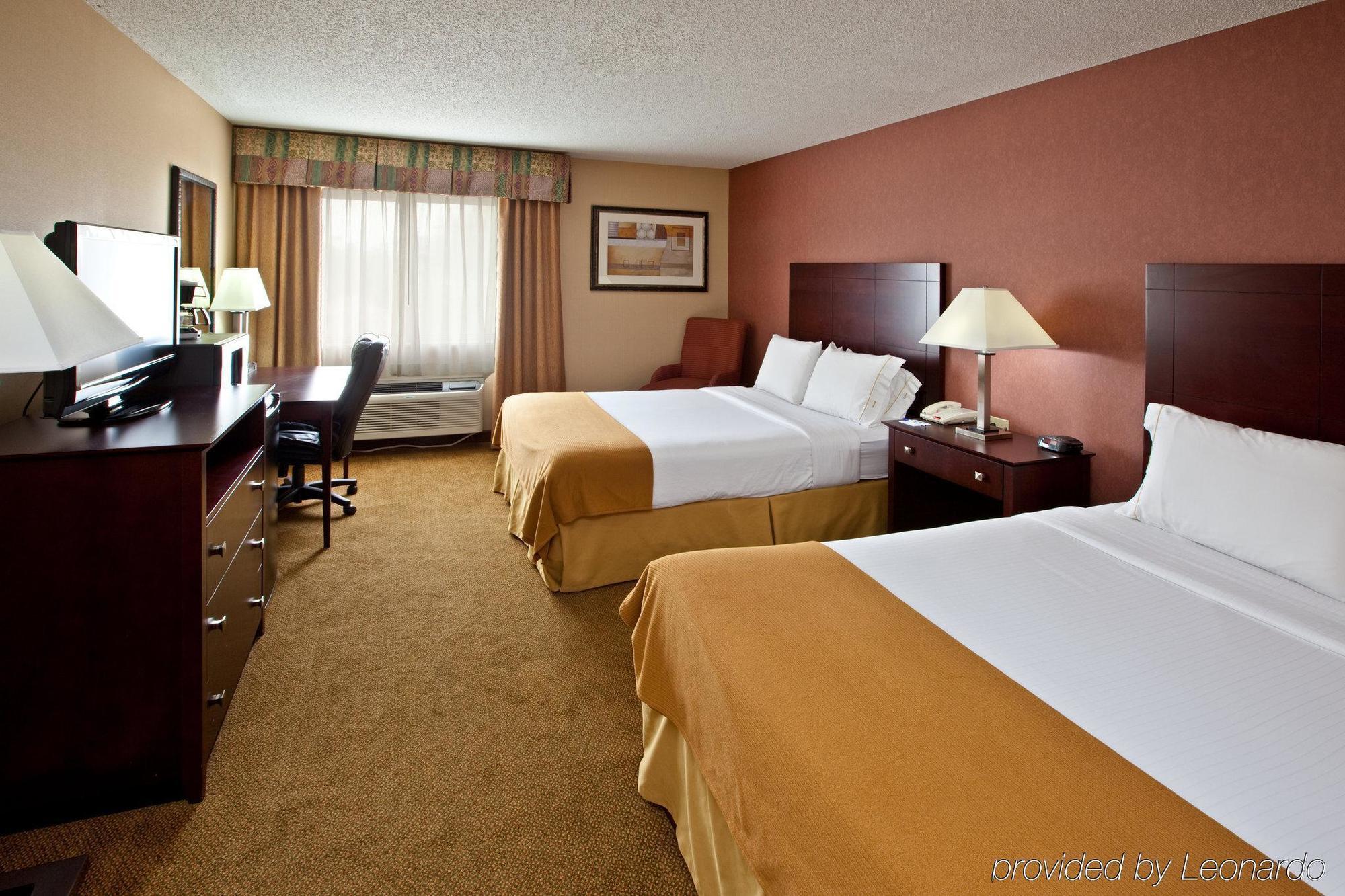 Holiday Inn Express Hotel & Suites Cincinnati-North/Sharonville Zimmer foto