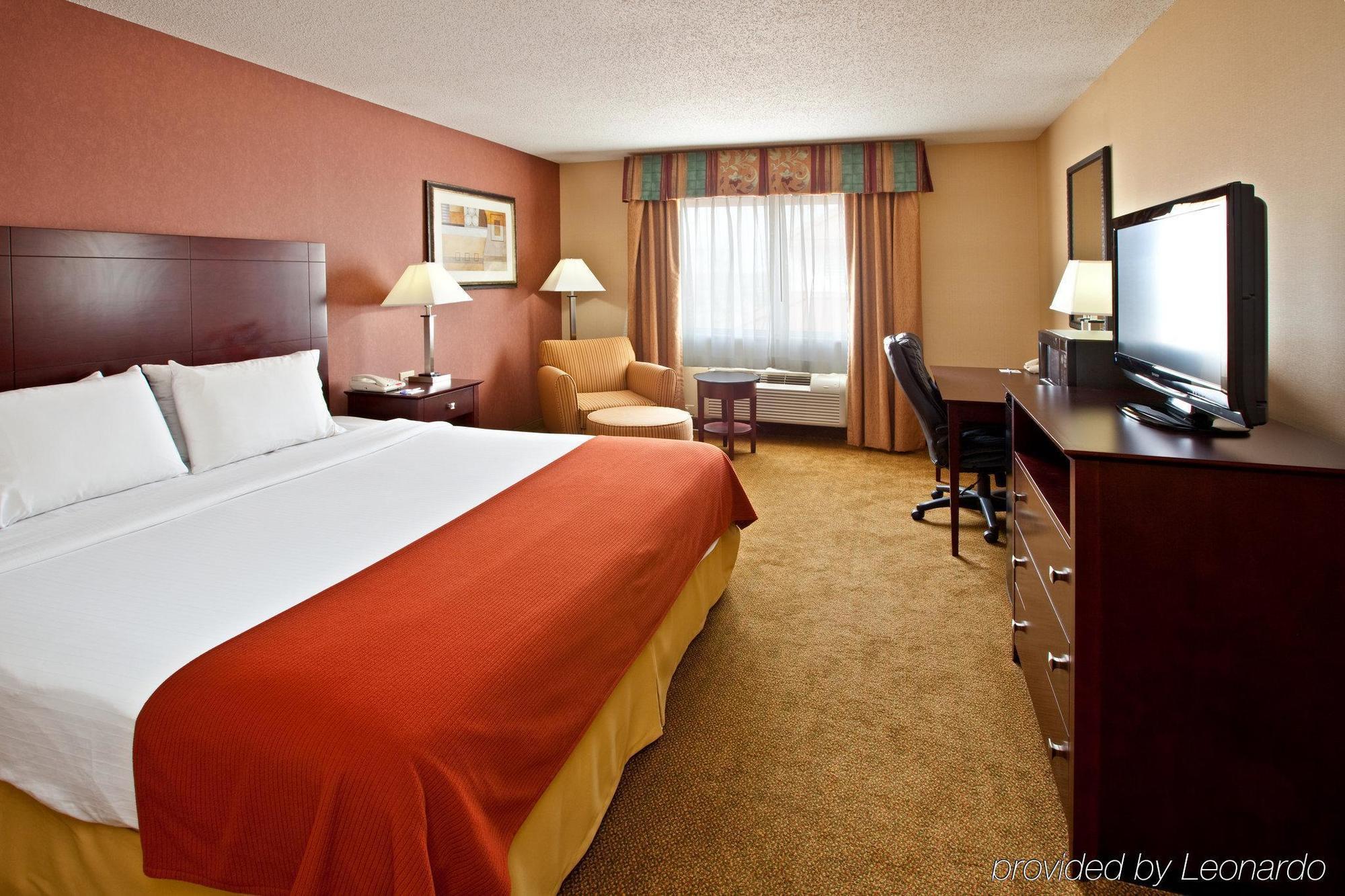 Holiday Inn Express Hotel & Suites Cincinnati-North/Sharonville Exterior foto