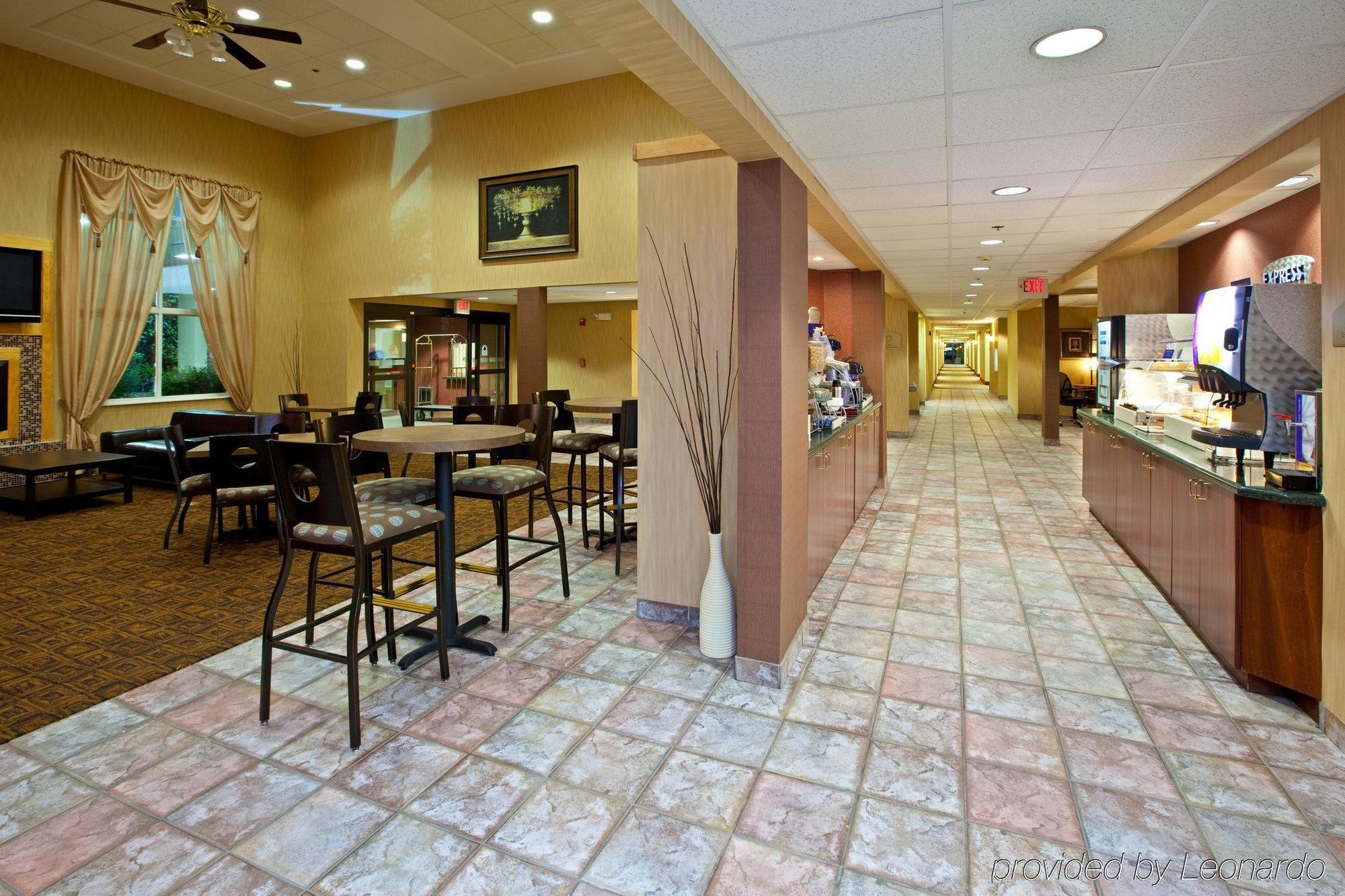 Holiday Inn Express Hotel & Suites Cincinnati-North/Sharonville Restaurant foto